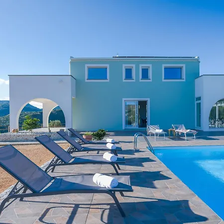 Essence Castellammare del Golfo