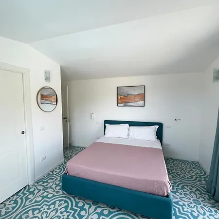 Essence Castellammare del Golfo