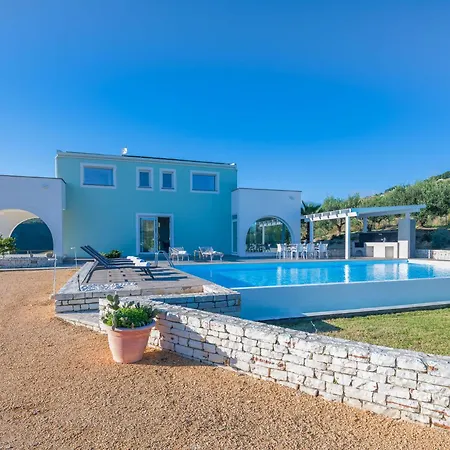 Essence Villa Castellammare del Golfo
